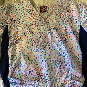 Super cute scrub top!